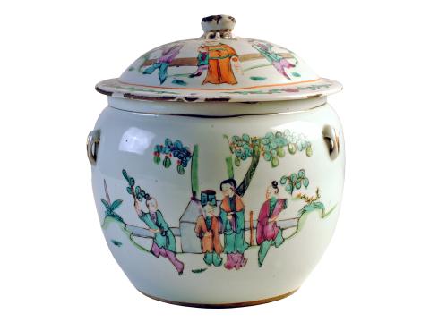 Chinese Porcelain Pot